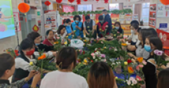 【市城市燃熱集團(tuán)富泰熱力】事務(wù)管理中心黨支部與聯(lián)建社區(qū)、企業(yè)舉辦“端午插花包粽”活動(dòng)