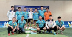 集團(tuán)公司足球隊大比分奪冠